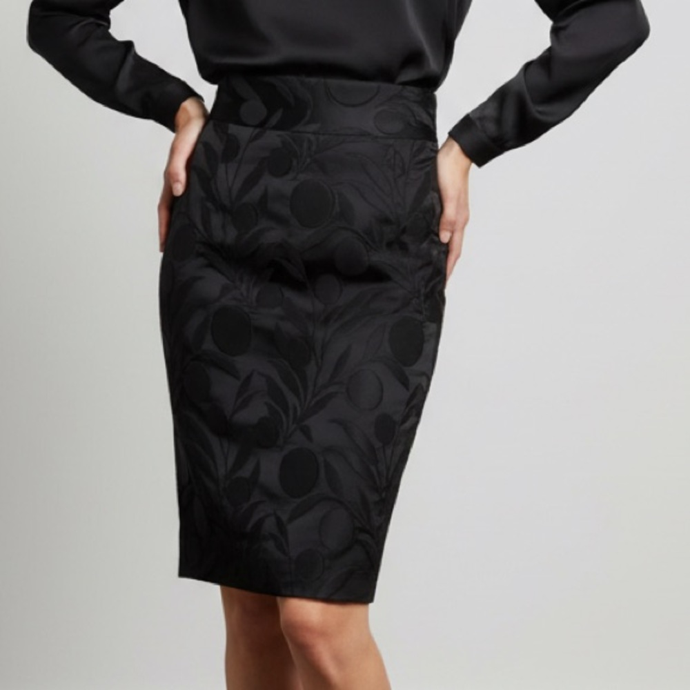 MILLY  Black Floral Women's Skirt size 6